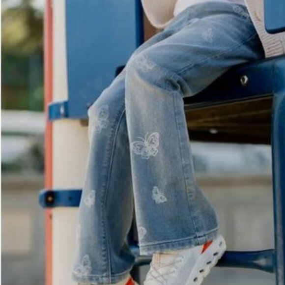 Tucker + Tate Girls Size 5 Flare Leg Jeans Light Wash Butterflies - Picture 1 of 9